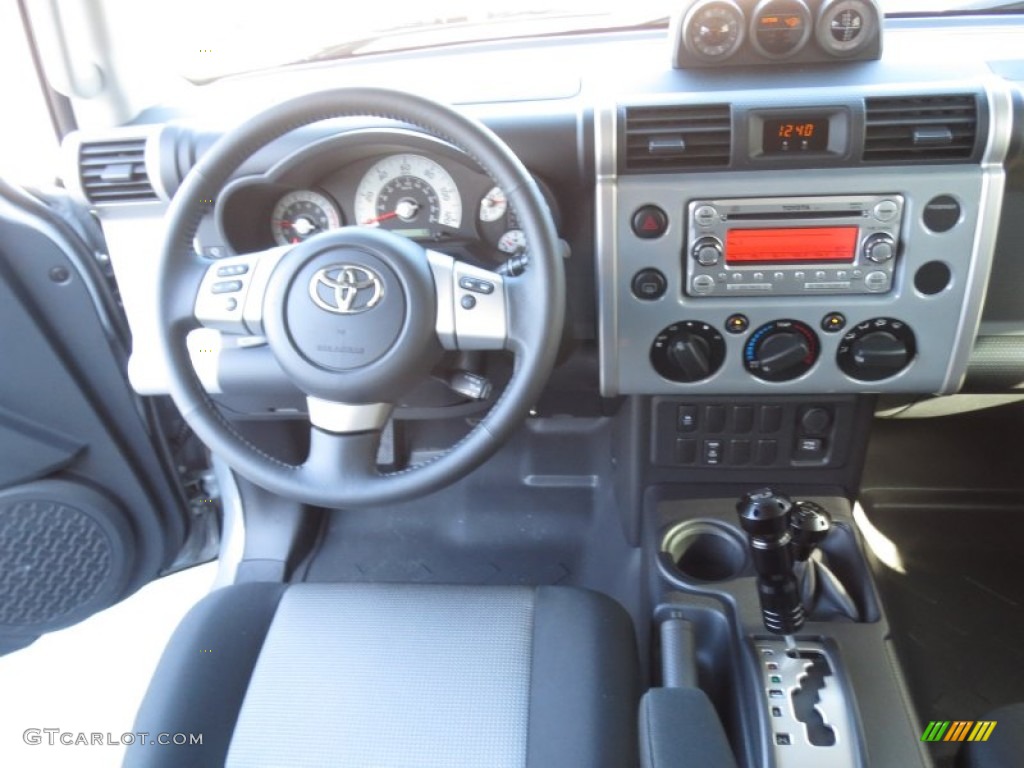 2013 Toyota FJ Cruiser Trail Teams Special Edition 4WD Dashboard Photos