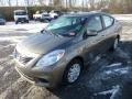 Titanium - Versa 1.6 SV Sedan Photo No. 3