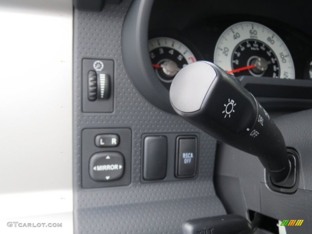 2013 Toyota FJ Cruiser 4WD Controls Photo #75458479