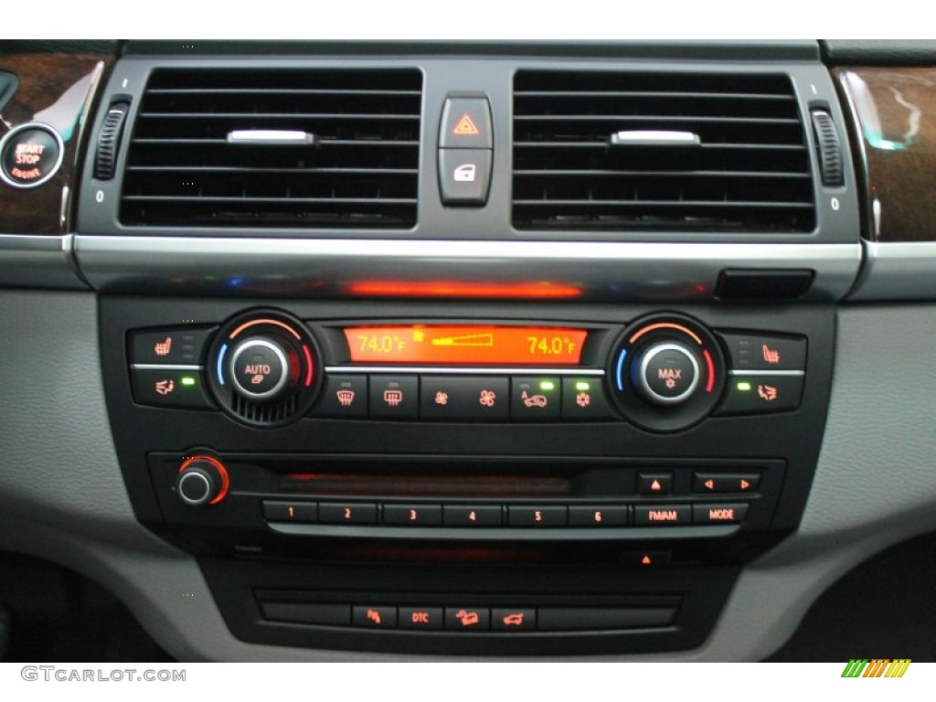 2009 BMW X5 xDrive48i Controls Photo #75458561