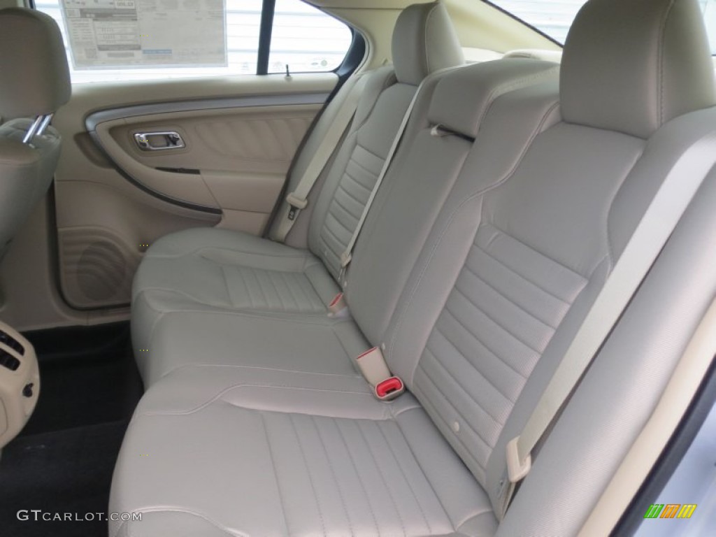 2013 Ford Taurus SE Rear Seat Photo #75458872