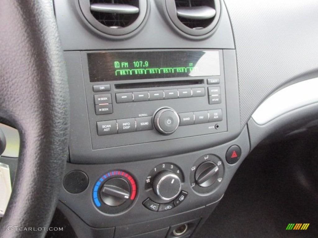 2011 Chevrolet Aveo LT Sedan Controls Photo #75459638