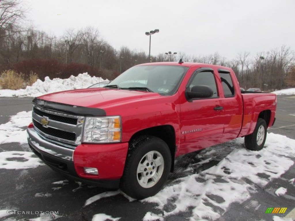 2008 Silverado 1500 LT Extended Cab 4x4 - Victory Red / Ebony photo #3