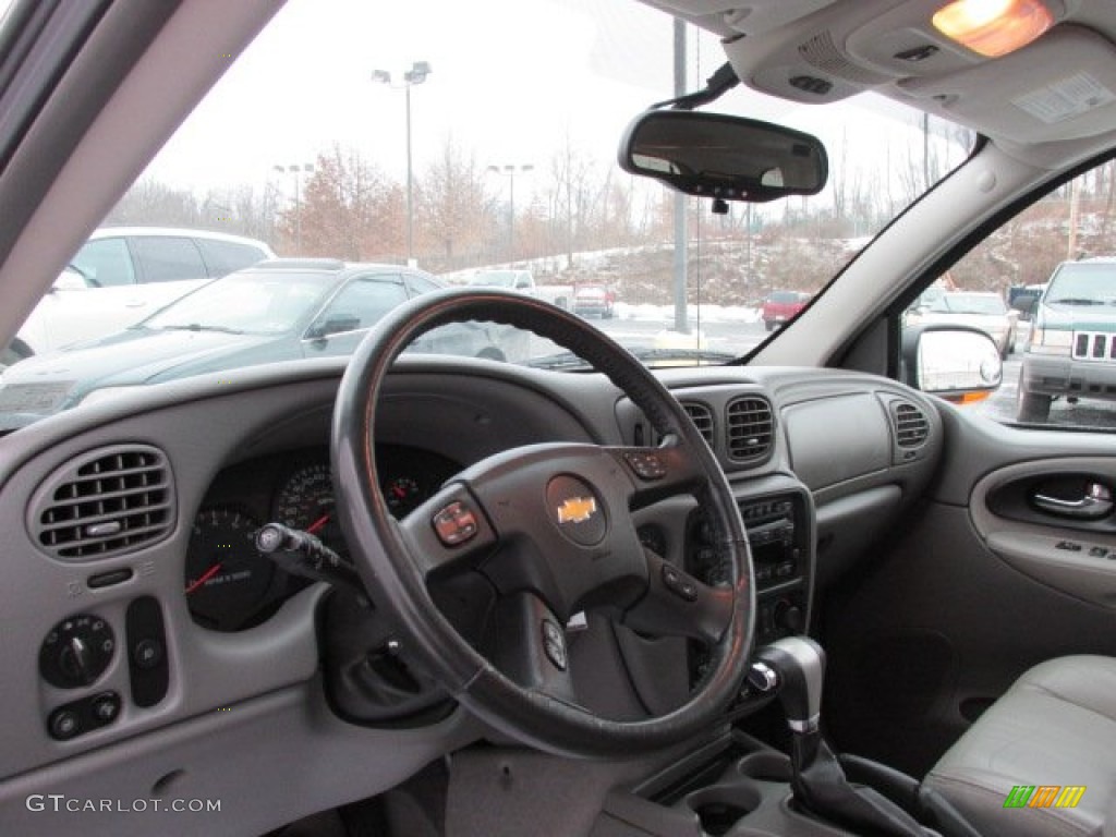 2005 TrailBlazer LT 4x4 - Emerald Jewel Green Metallic / Light Gray photo #15