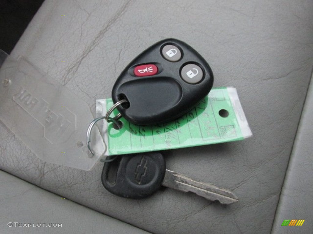 2005 TrailBlazer LT 4x4 - Emerald Jewel Green Metallic / Light Gray photo #23