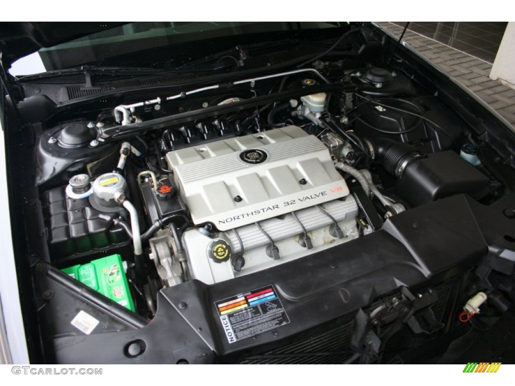 1997 Cadillac DeVille Sedan Engine Photos