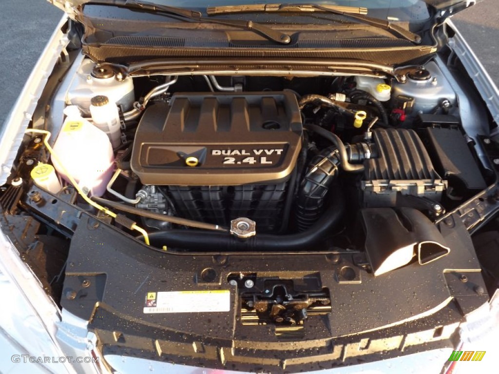2013 Chrysler 200 LX Sedan 2.4 Liter DOHC 16-Valve Dual VVT 4 Cylinder Engine Photo #75464918