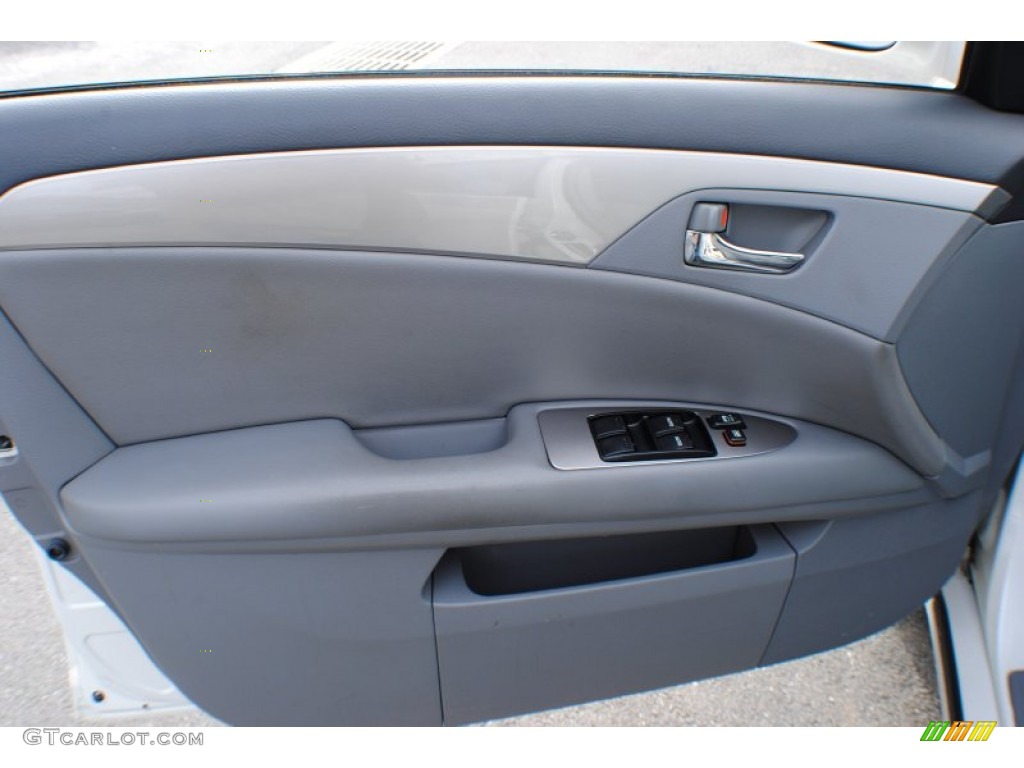 2005 Toyota Avalon XL Door Panel Photos