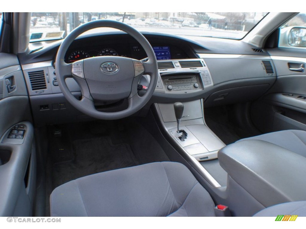 Light Gray Interior 2005 Toyota Avalon XL Photo #75470022