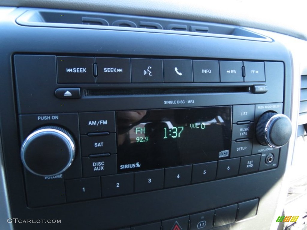 2011 Ram 1500 Big Horn Quad Cab 4x4 - Bright Silver Metallic / Dark Slate Gray/Medium Graystone photo #25