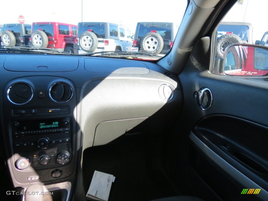 2010 HHR LT - Victory Red / Ebony photo #17