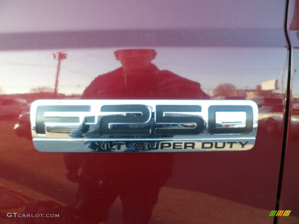 2006 F250 Super Duty XLT Regular Cab 4x4 - Dark Toreador Red Metallic / Medium Flint photo #10