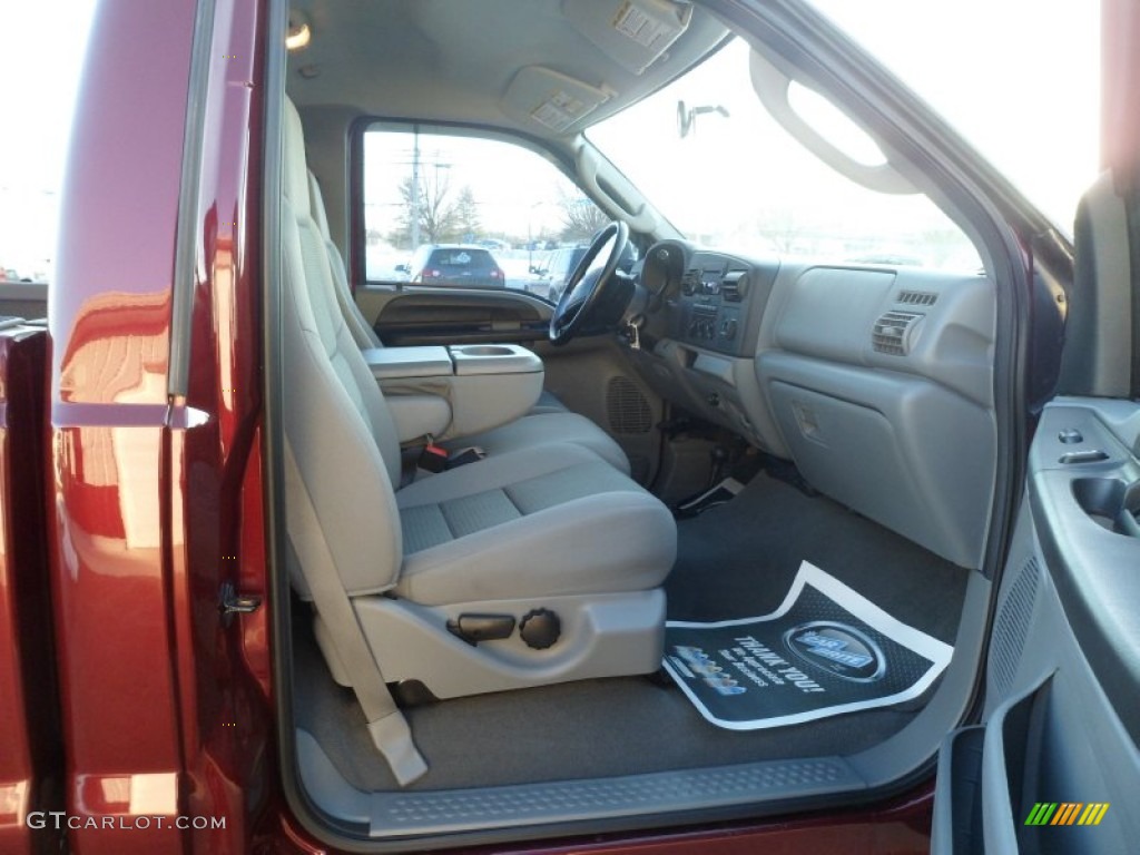 2006 F250 Super Duty XLT Regular Cab 4x4 - Dark Toreador Red Metallic / Medium Flint photo #19