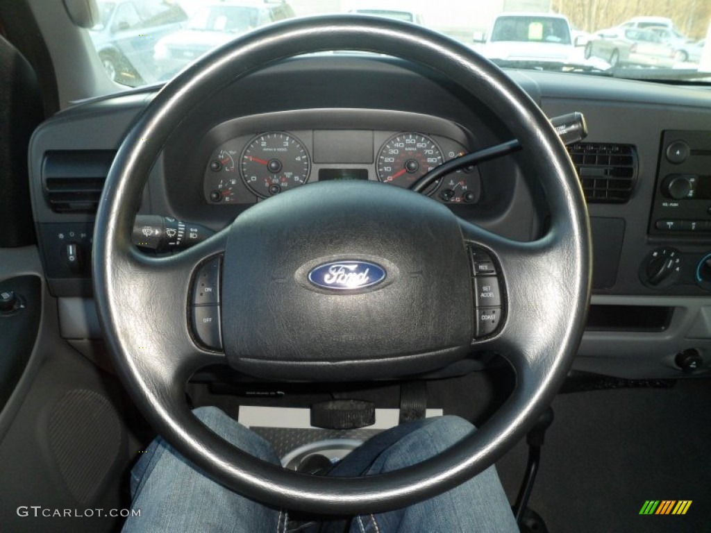 2006 Ford F250 Super Duty XLT Regular Cab 4x4 Medium Flint Steering Wheel Photo #75475136