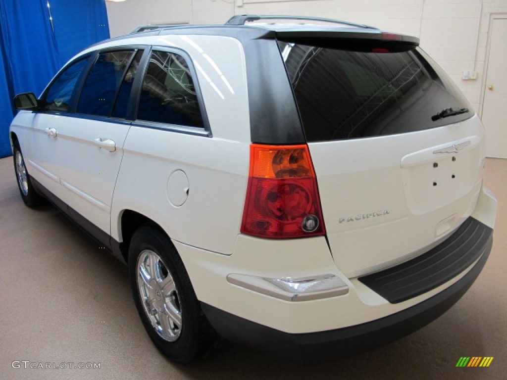 2004 Pacifica AWD - Stone White / Light Taupe photo #6