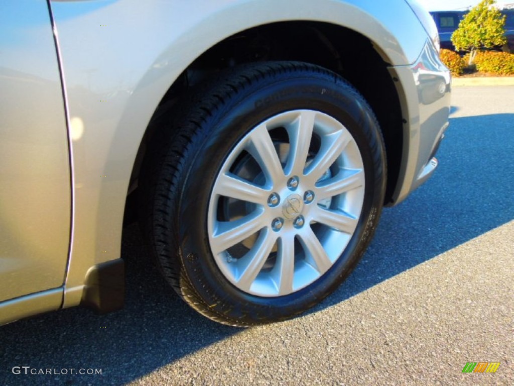 2013 Chrysler 200 Touring Sedan Wheel Photo #75476734