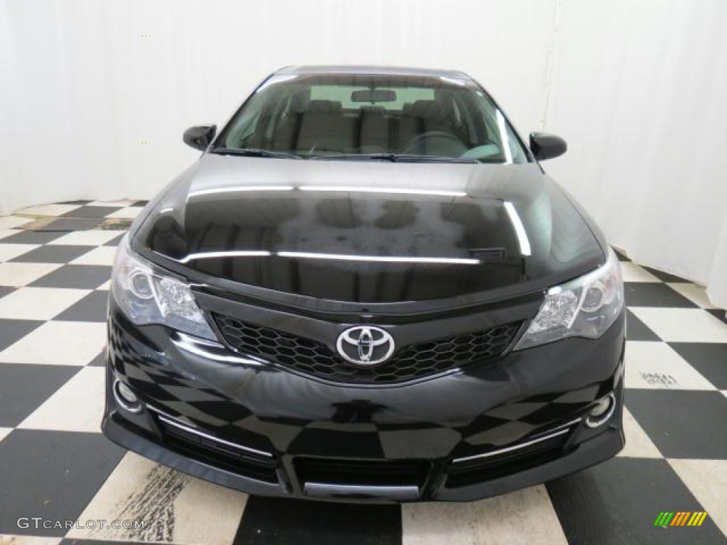 2012 Camry SE - Attitude Black Metallic / Black photo #2