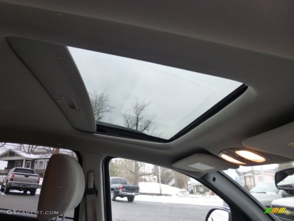 2008 Equinox LT AWD - Black / Light Gray photo #11