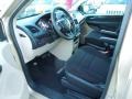 2013 Sandstone Dodge Grand Caravan SE  photo #24