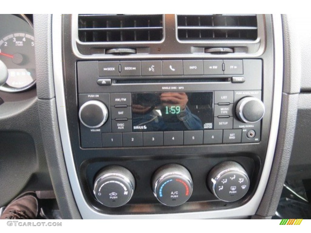 2011 Dodge Caliber Heat Controls Photo #75480985