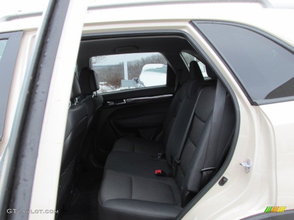 2011 Sorento LX AWD - White Sand Beige / Black photo #18
