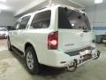 Blizzard White - Armada SE 4x4 Photo No. 9