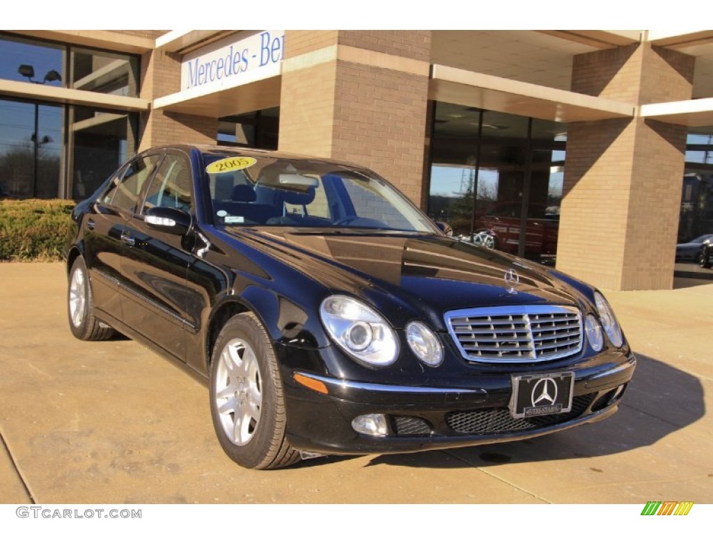 2005 E 320 Sedan - Black / Charcoal photo #1