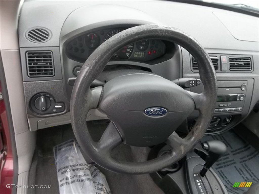 2006 Ford Focus ZX4 S Sedan Dark Flint/Light Flint Steering Wheel Photo #75488275