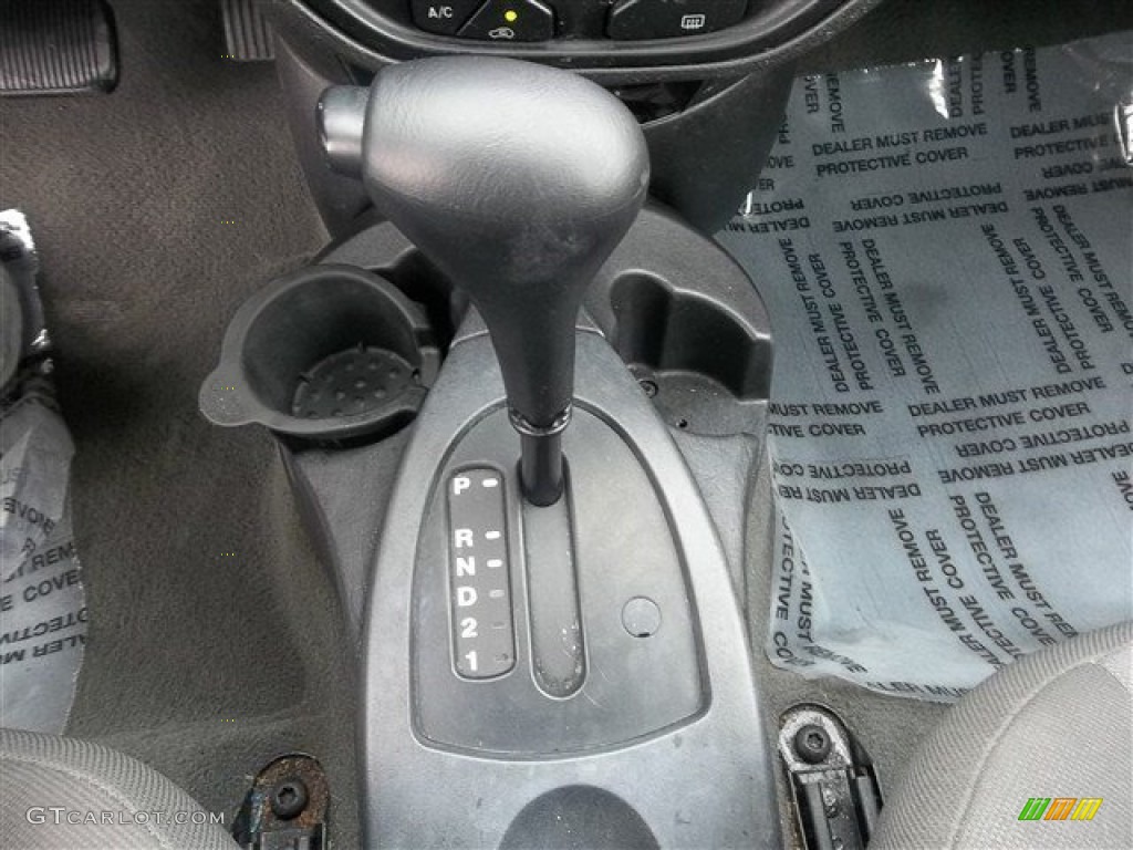 2006 Ford Focus ZX4 S Sedan Transmission Photos