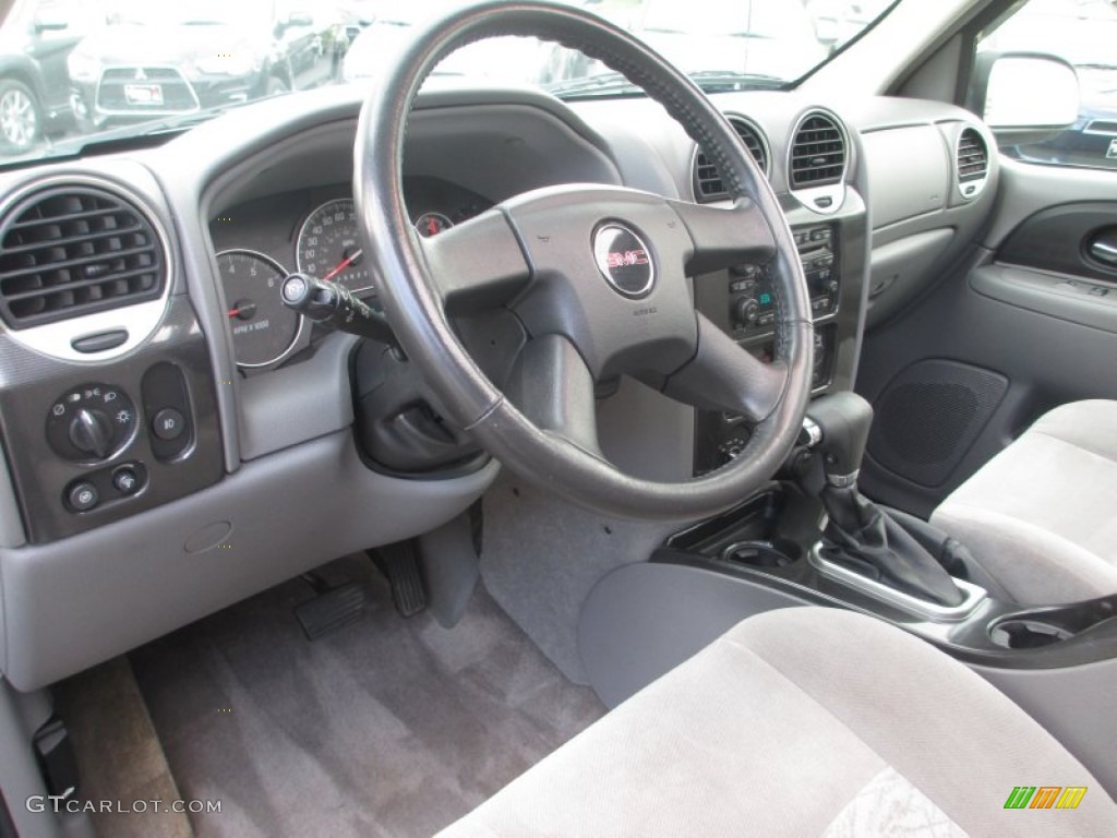 2006 Envoy SLE 4x4 - Cranberry Red Metallic / Light Gray photo #13