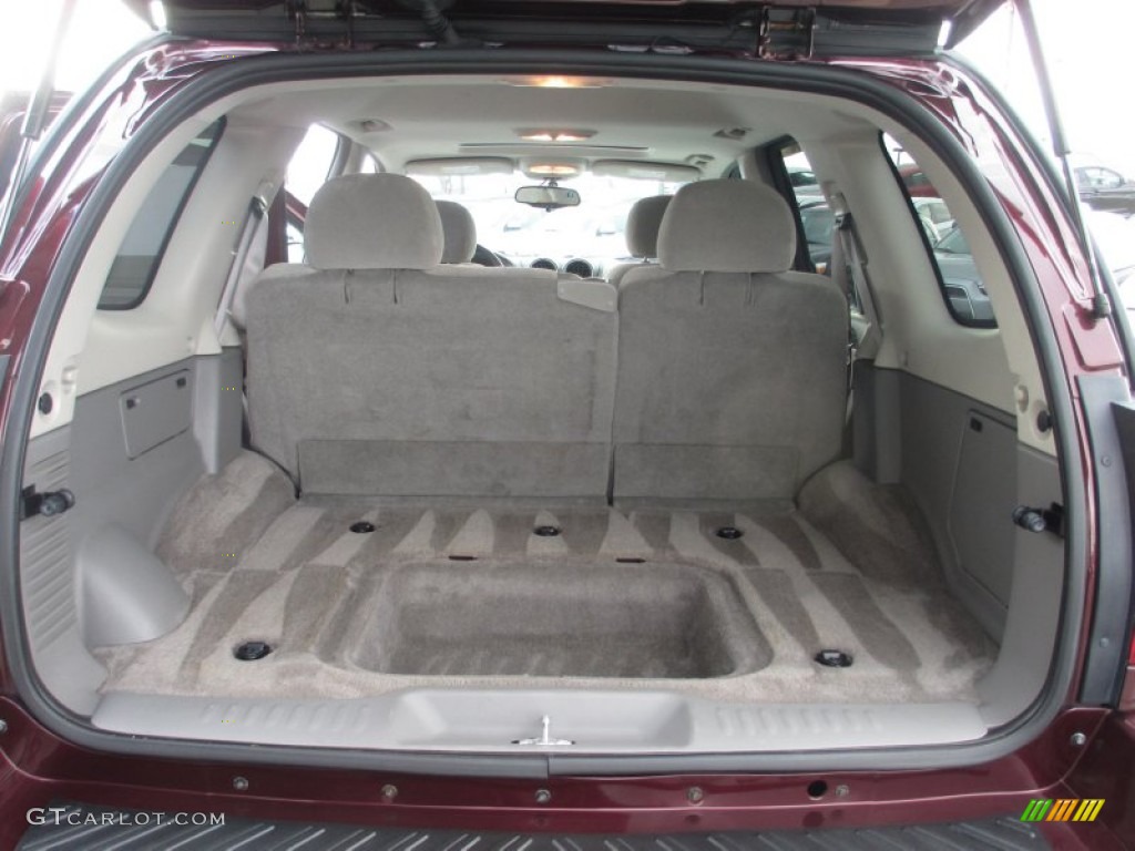 2006 Envoy SLE 4x4 - Cranberry Red Metallic / Light Gray photo #30