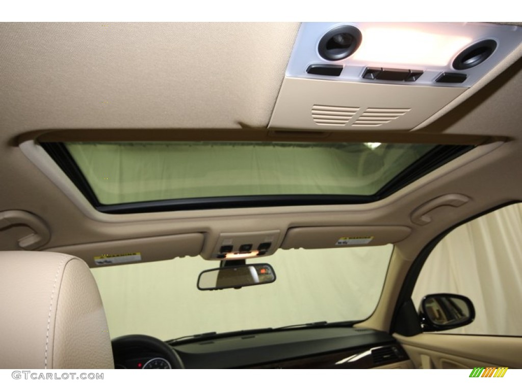 2011 3 Series 335i Sedan - Deep Sea Blue Metallic / Beige photo #29
