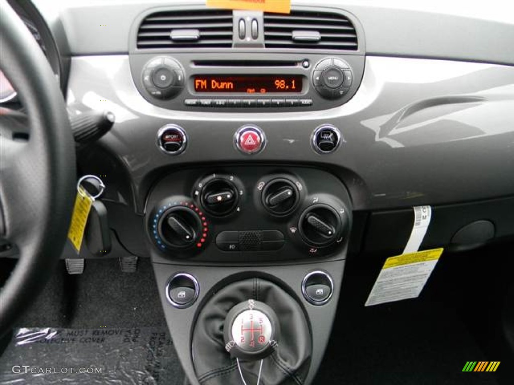 2013 Fiat 500 Turbo Controls Photo #75495572