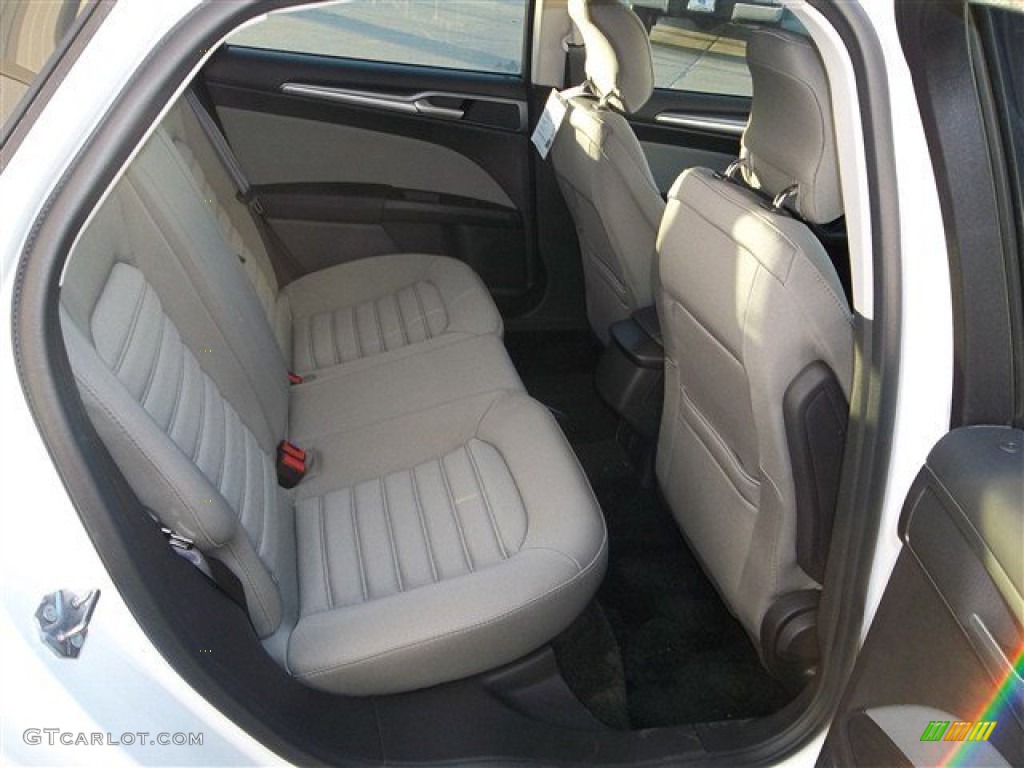 2013 Fusion S - Oxford White / Earth Gray photo #9