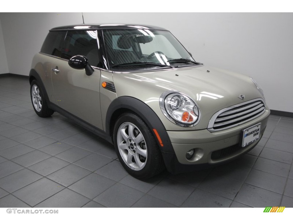 2009 Cooper Hardtop - Sparkling Silver Metallic / Black/Grey photo #1