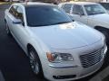 Bright White - 300 C Hemi Photo No. 3