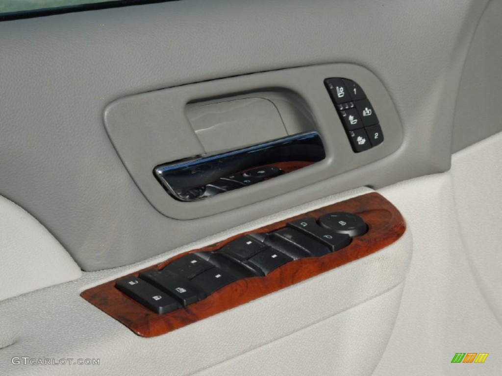 2013 Chevrolet Silverado 3500HD LTZ Crew Cab 4x4 Dually Controls Photo #75504273