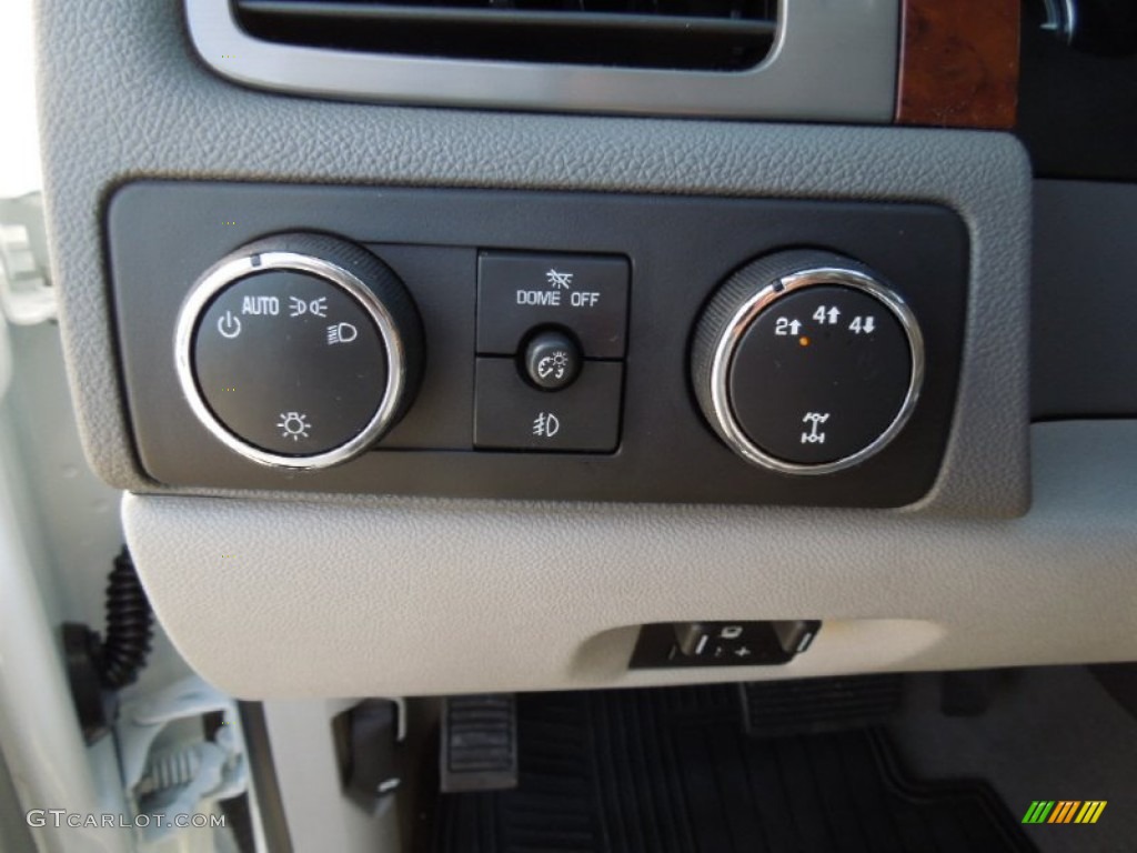 2013 Chevrolet Silverado 3500HD LTZ Crew Cab 4x4 Dually Controls Photo #75504291