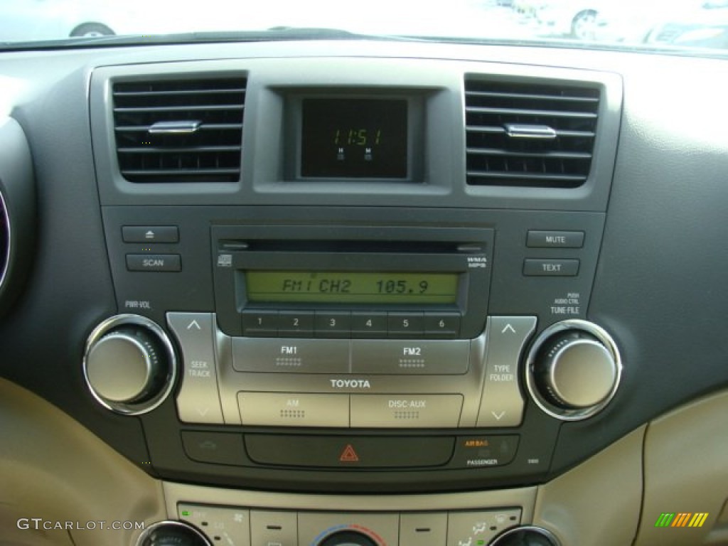 2010 Highlander V6 4WD - Cypress Green Pearl / Sand Beige photo #11