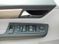 2012 Mercury Silver Metallic Volkswagen Routan SE  photo #23