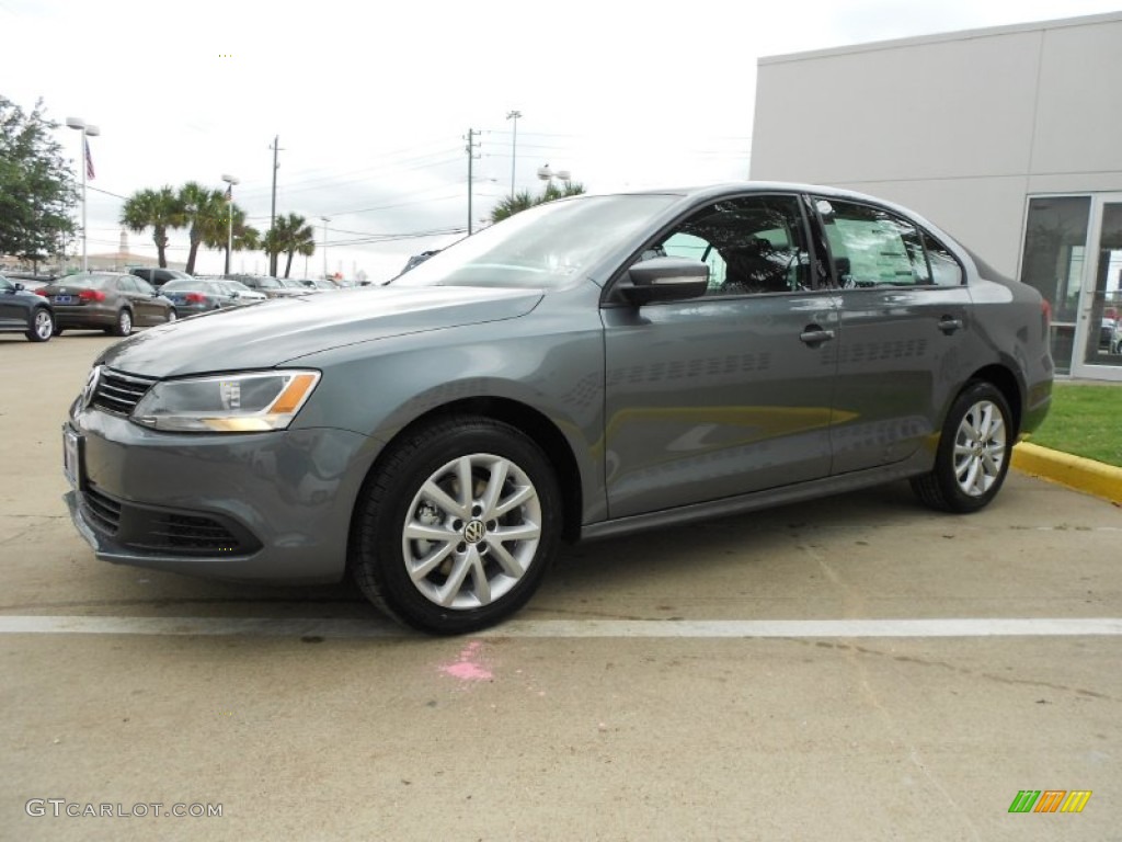 2012 Jetta SE Sedan - Platinum Gray Metallic / Titan Black photo #3