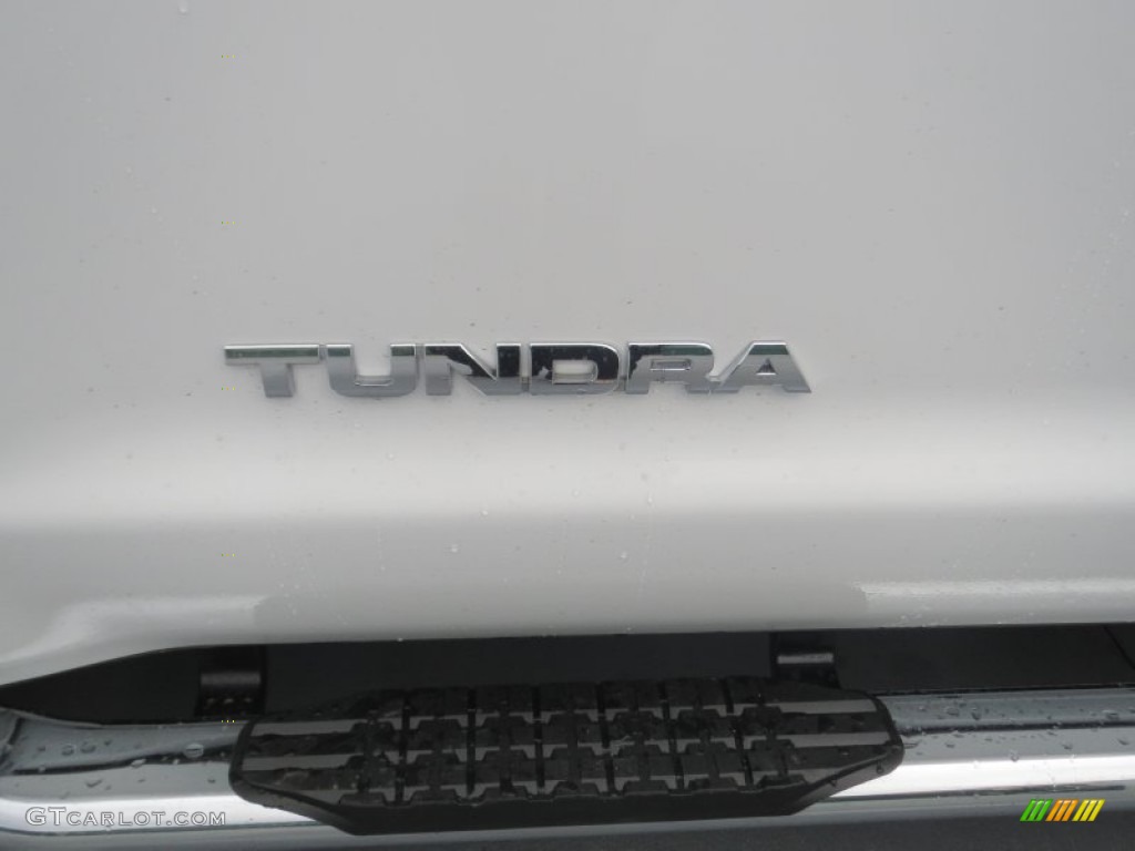 2013 Tundra Texas Edition CrewMax 4x4 - Super White / Black photo #14