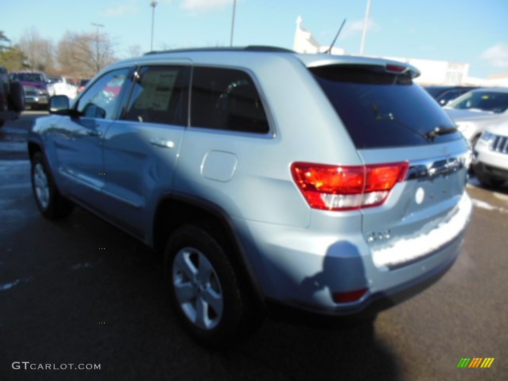 2013 Grand Cherokee Laredo X Package 4x4 - Winter Chill Pearl / Black photo #8