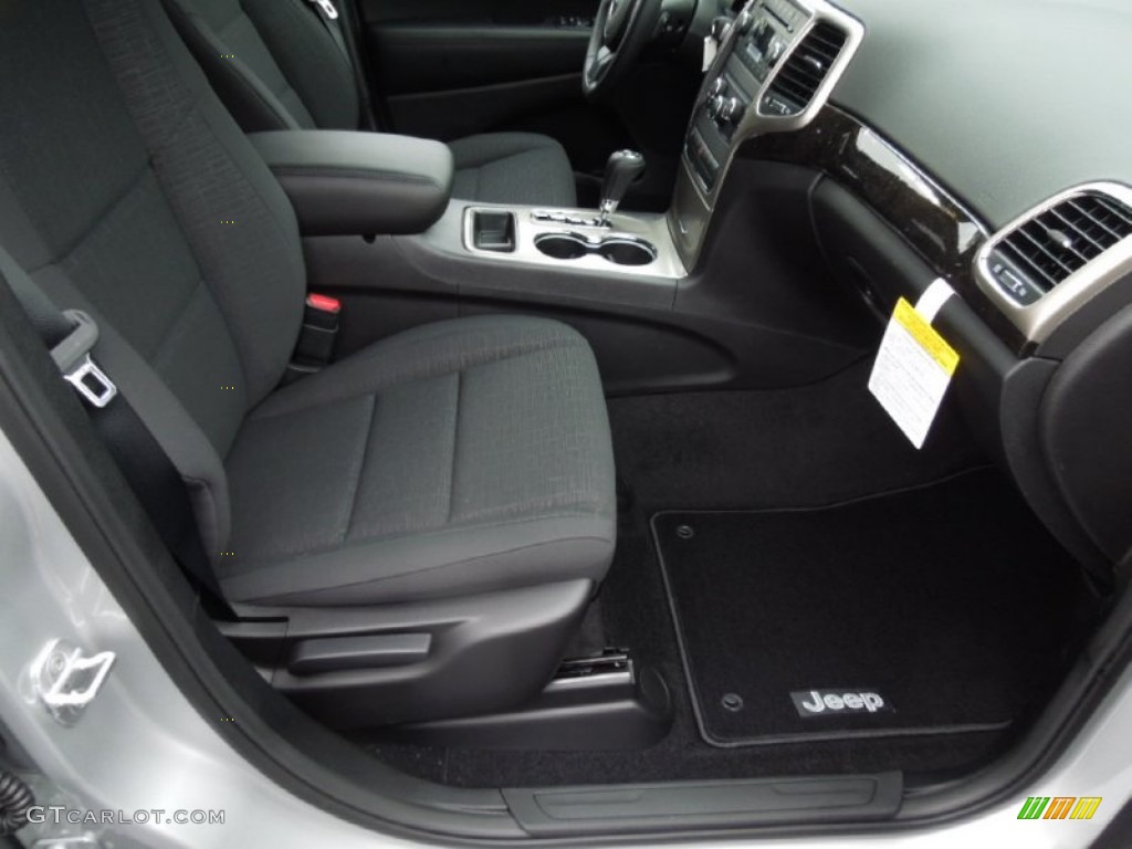 2013 Grand Cherokee Laredo - Bright Silver Metallic / Black photo #18