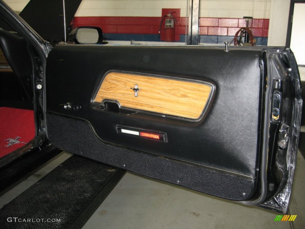 1970 Mustang Fastback - Raven Black / Black Deluxe photo #20