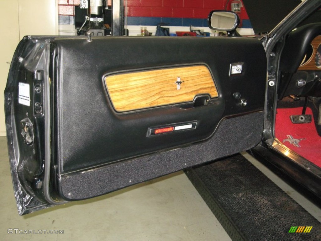 1970 Mustang Fastback - Raven Black / Black Deluxe photo #21