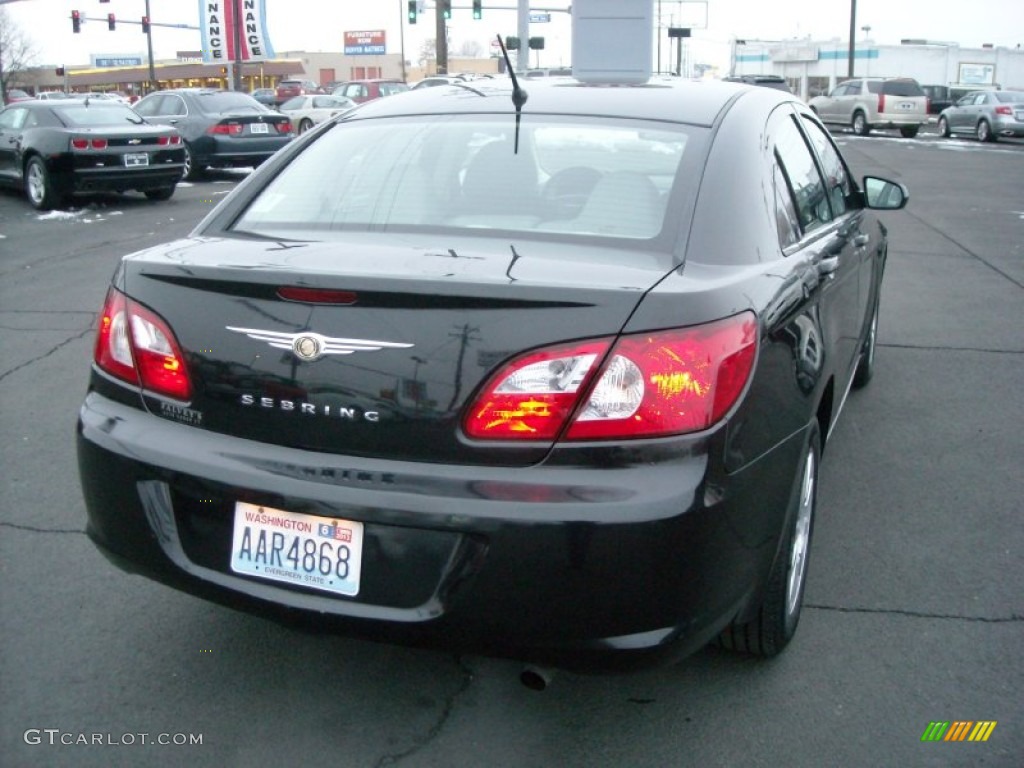 2007 Sebring Sedan - Brilliant Black Crystal Pearl / Dark Slate Gray/Light Slate Gray photo #13