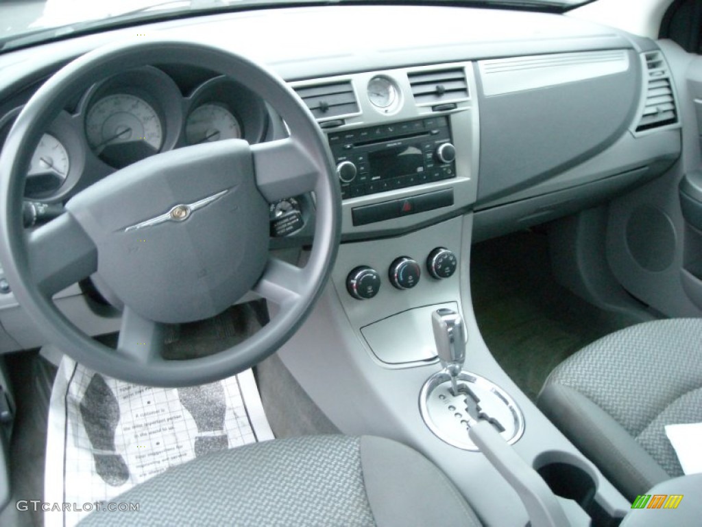 2007 Sebring Sedan - Brilliant Black Crystal Pearl / Dark Slate Gray/Light Slate Gray photo #22