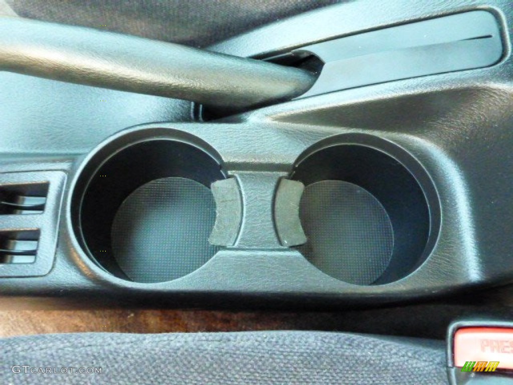 2003 Legacy L Sedan - Regatta Red Pearl / Gray photo #17