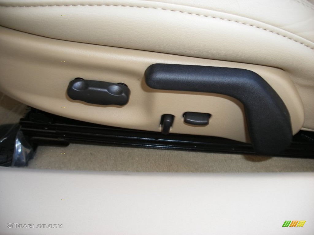 2012 Chevrolet Corvette Convertible Controls Photo #75532449
